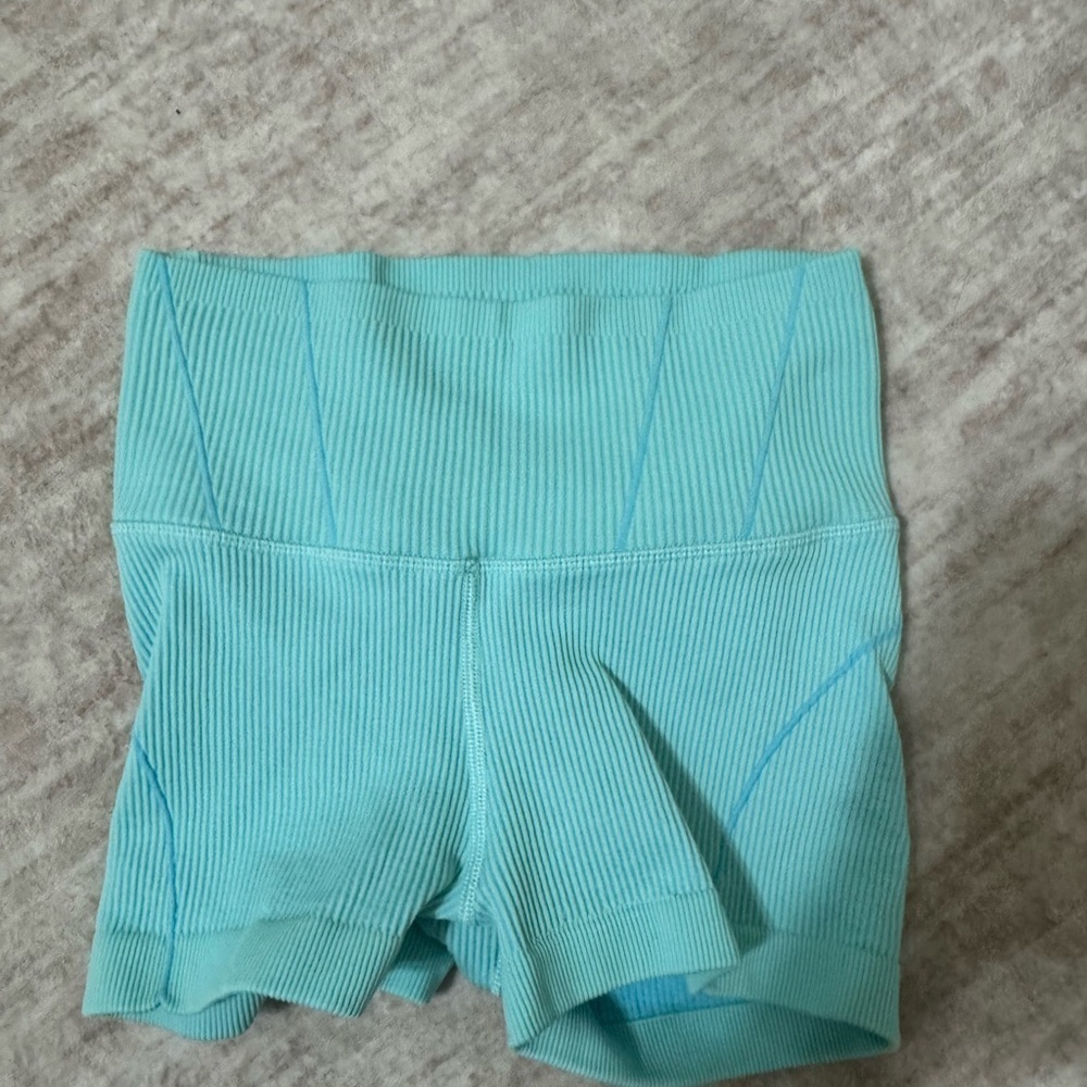 OFFLINE By Aerie Seamless Corset 2" Bike Short size xs - Picture 3 of 4